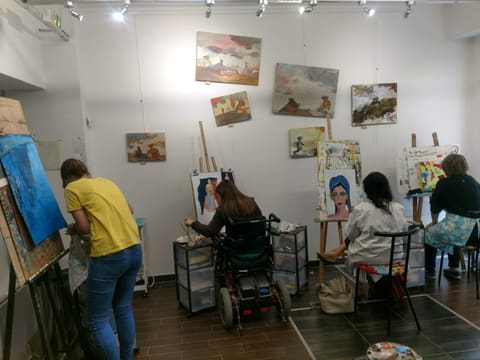 L’atelier et Delphine — Atelier du Mérac